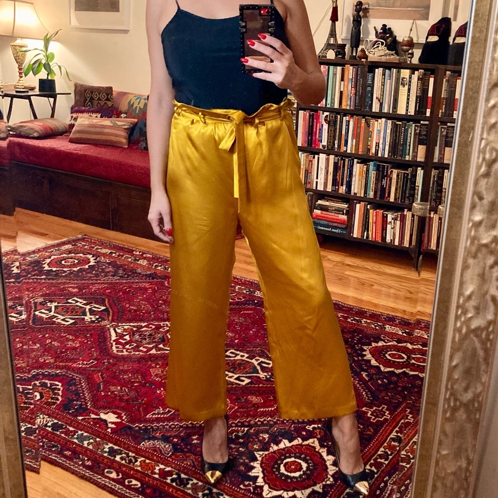 Amanda Uprichard 💛 Gold shiny 💯 Silk. Size Small. Gently worn.